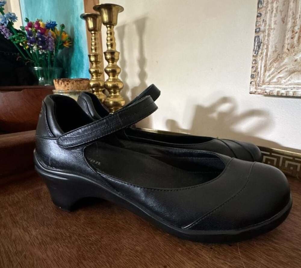 Aravon Maya Mary Jane Wedge Shoes Black Leather